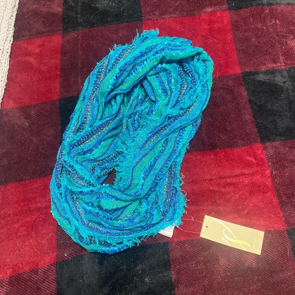Infinity scarf - Picture 1 of 1